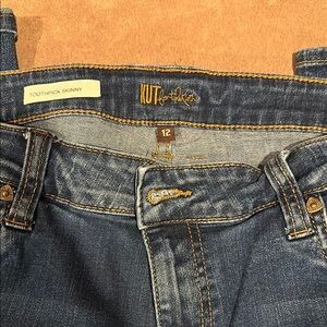 Kut from the Kloth Dark Wash Denim - toothpick skinny - Size 12